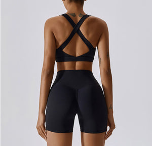 Thrive sports bra black