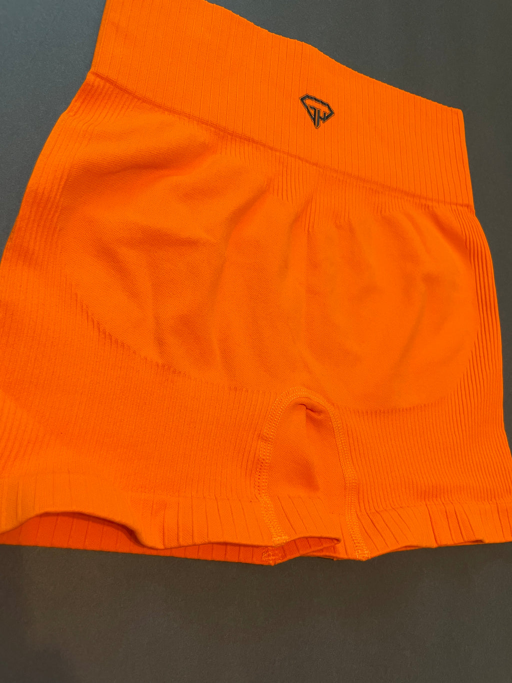 Outshine shorts orange