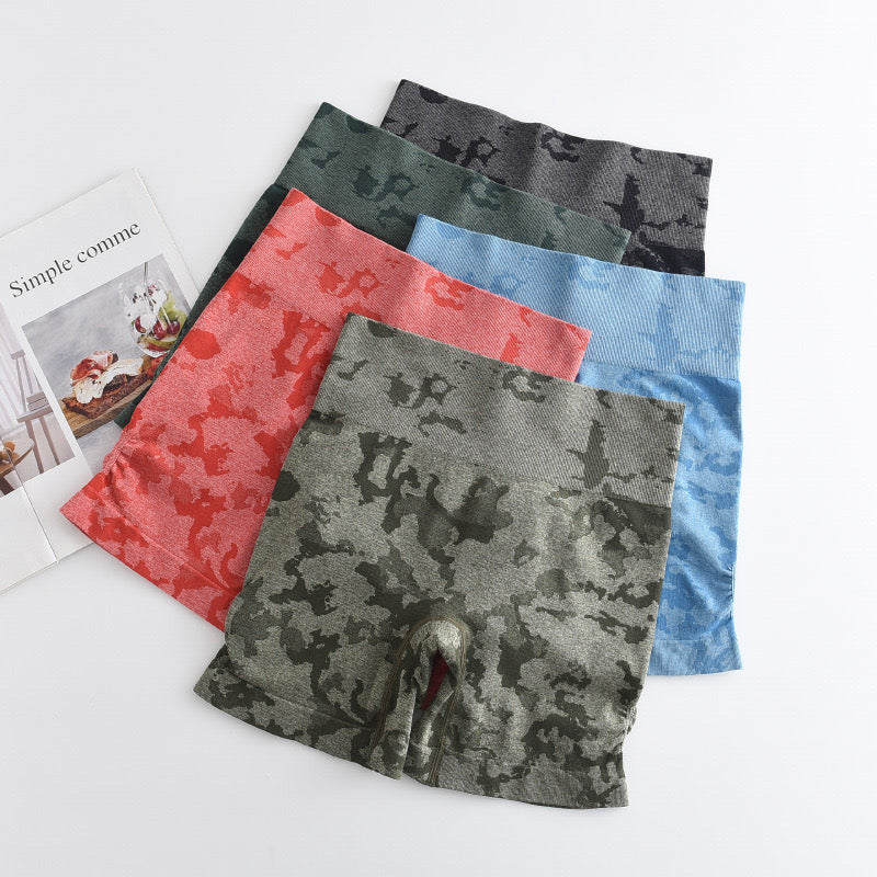 Camouflage shorts set red