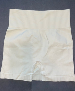 Outshine shorts cream