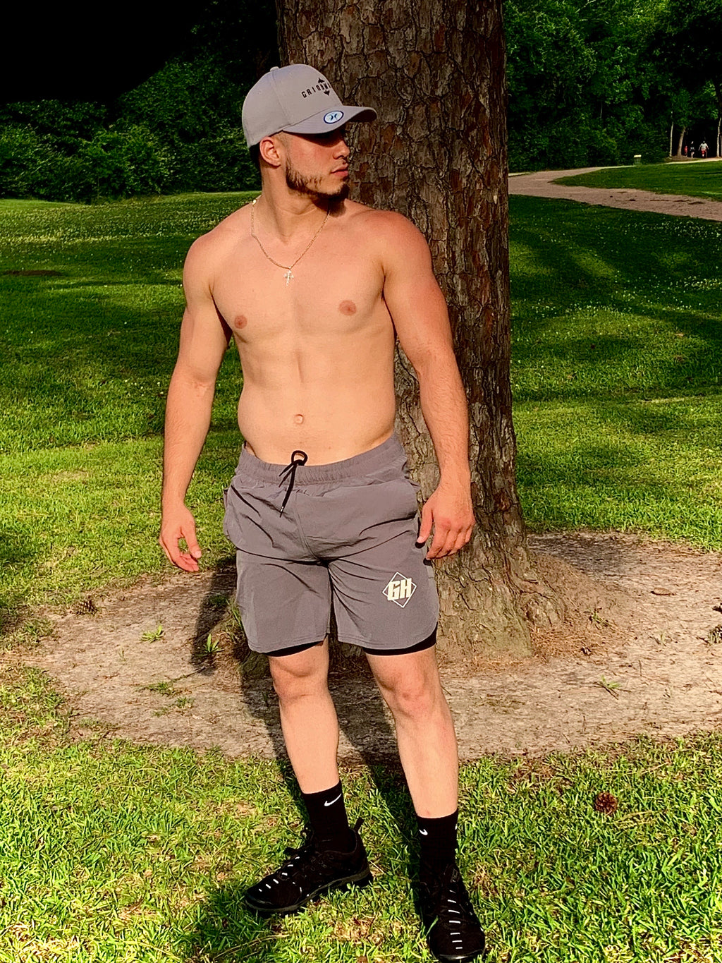 Athletic shorts gray