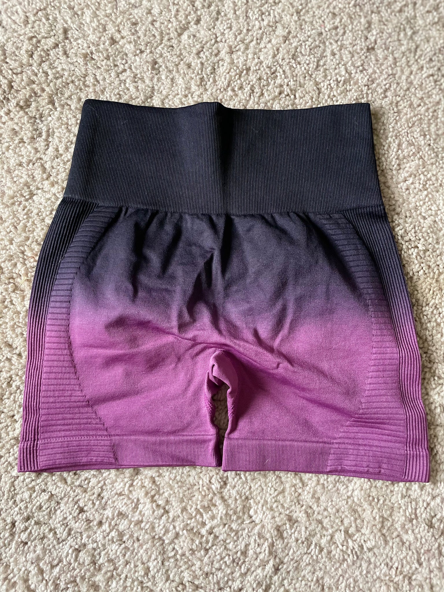 Ombre shorts violet